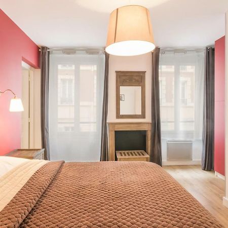 Bed and Breakfast Les Toits De Paris Exterior foto