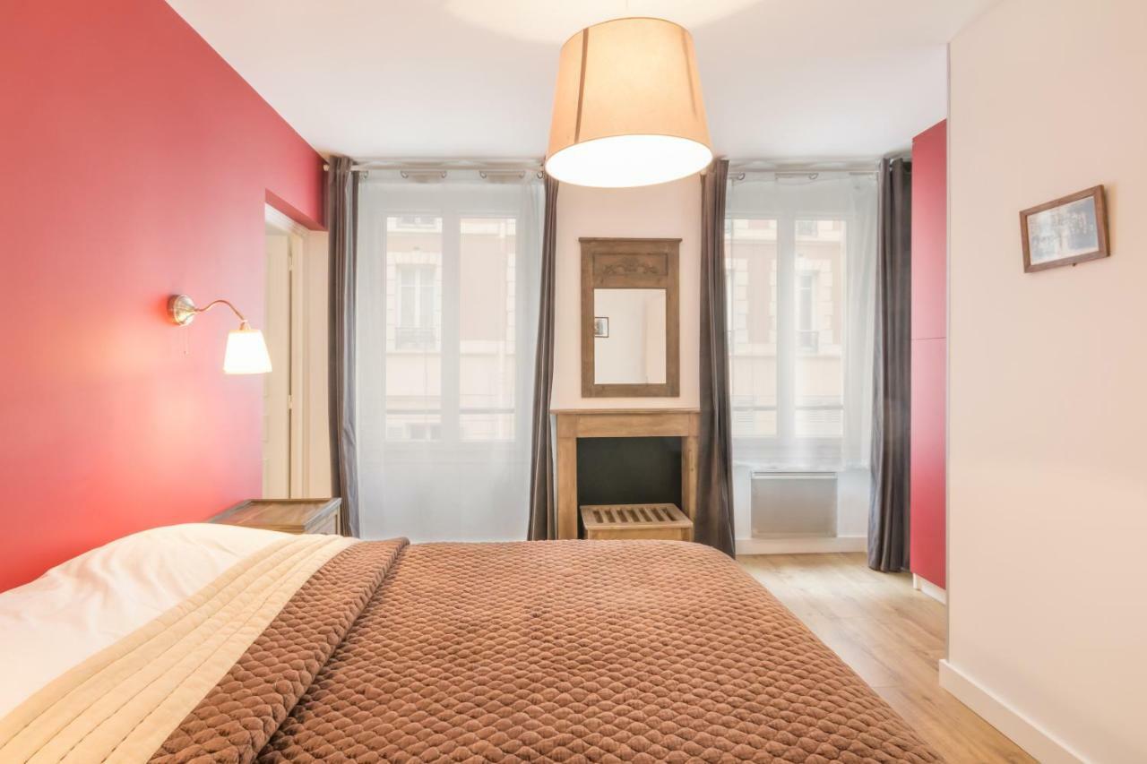 Bed and Breakfast Les Toits De Paris Exterior foto