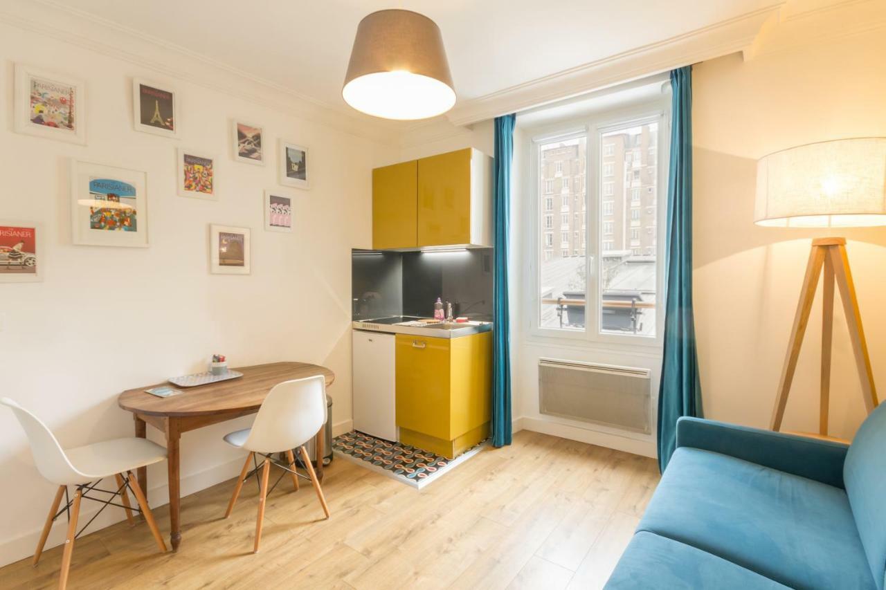 Bed and Breakfast Les Toits De Paris Exterior foto