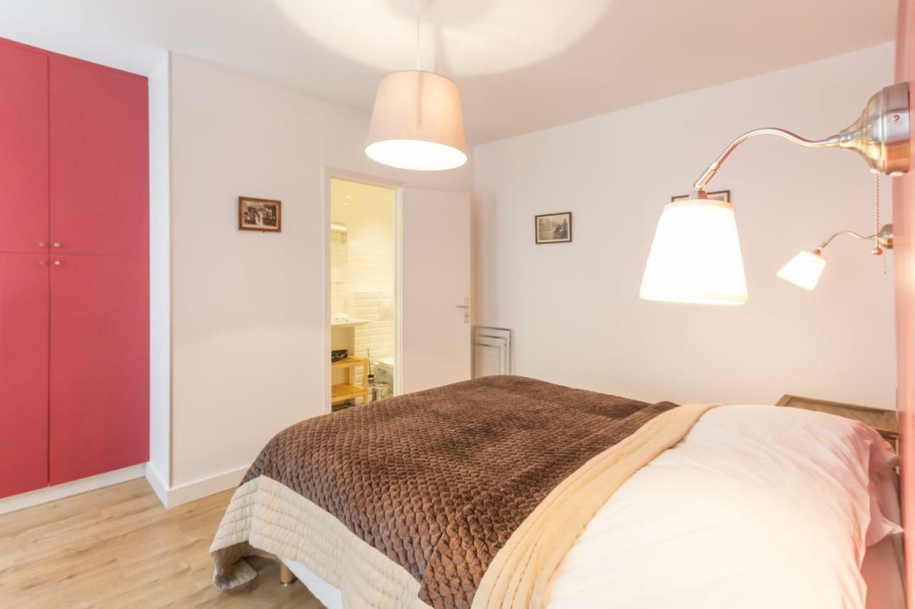 Bed and Breakfast Les Toits De Paris Exterior foto