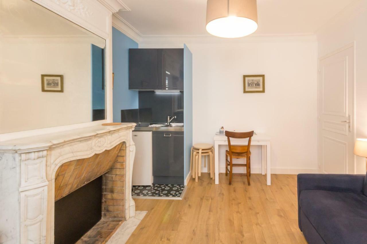 Bed and Breakfast Les Toits De Paris Exterior foto
