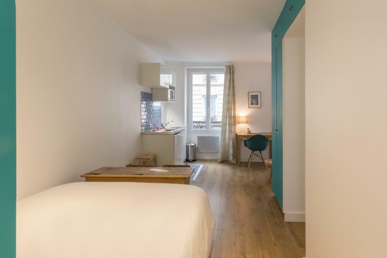Bed and Breakfast Les Toits De Paris Exterior foto