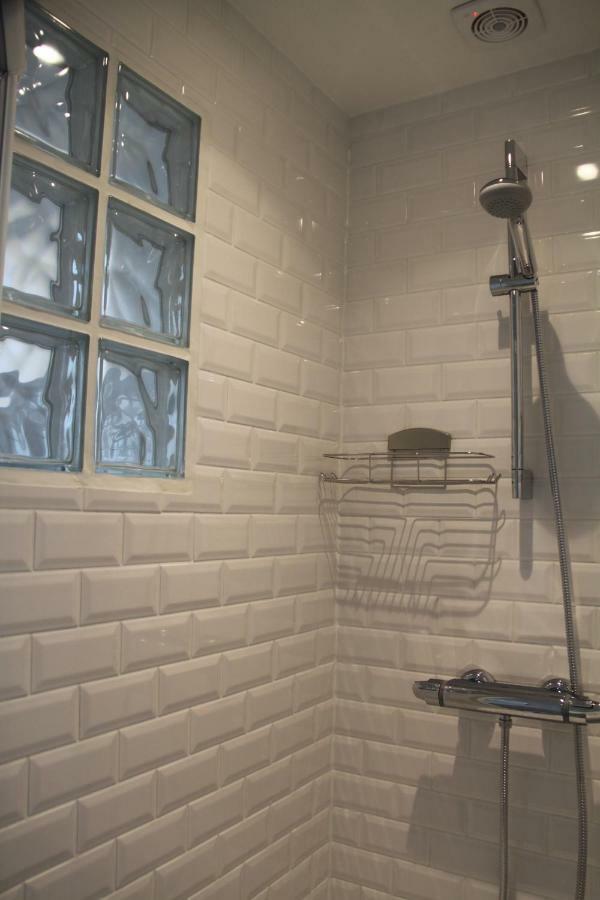 Bed and Breakfast Les Toits De Paris Exterior foto